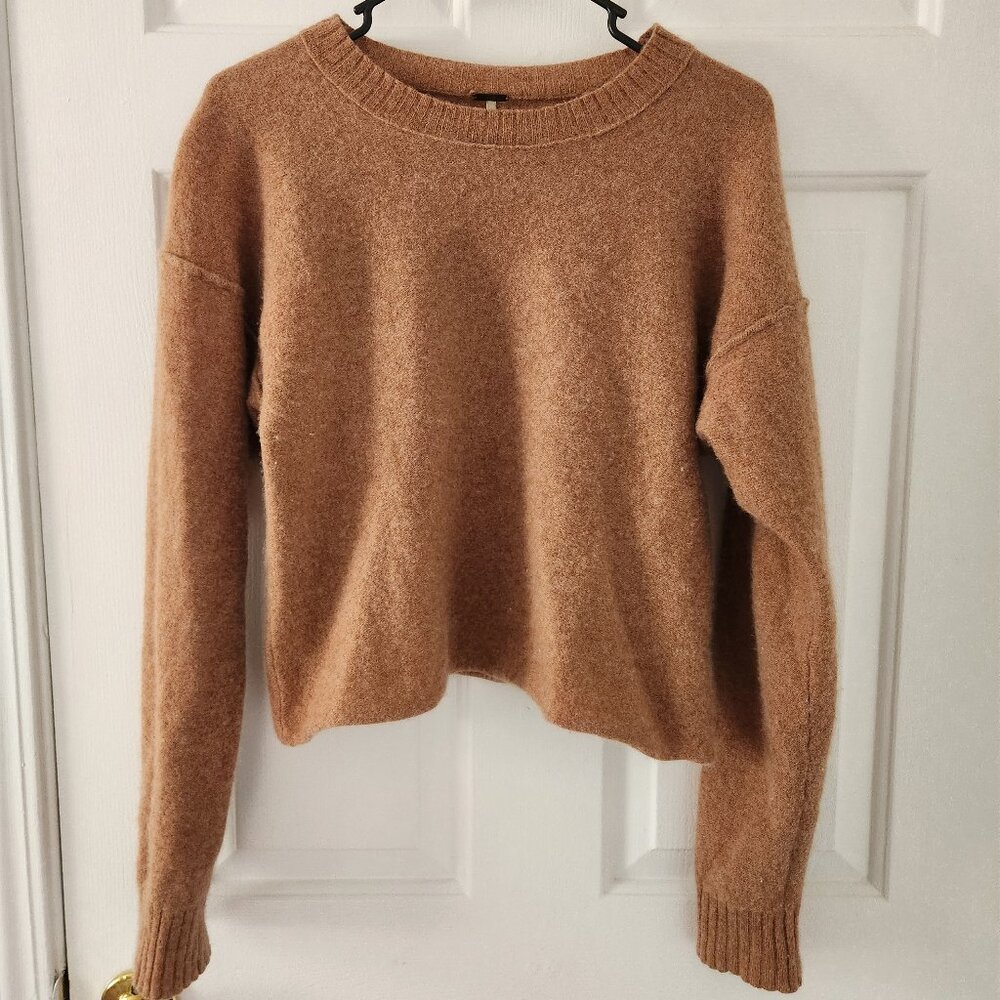 Free People Cashmere Tan Cropped Long Sleeve Sweater - Size L